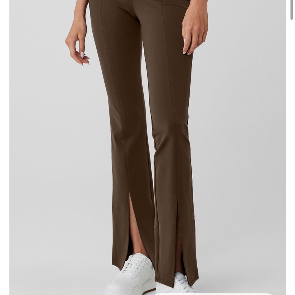 Airbrush High-Waist Flutter Legging- Espresso